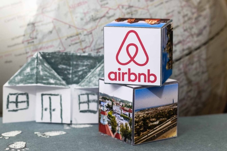 host and AirBNB Experience