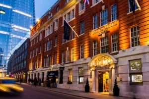 cheap flights to London - london bridge hotel