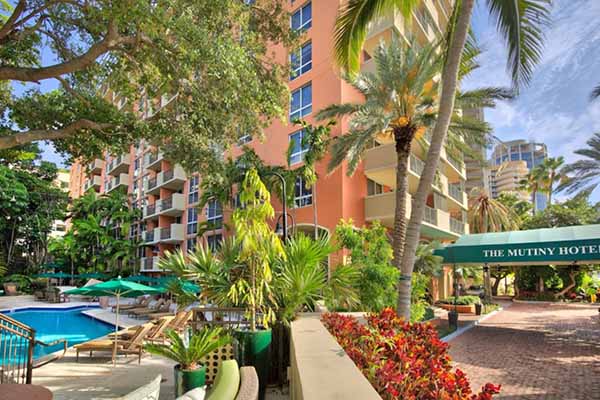 cheap flights to Miami - The Mutiny Hotel