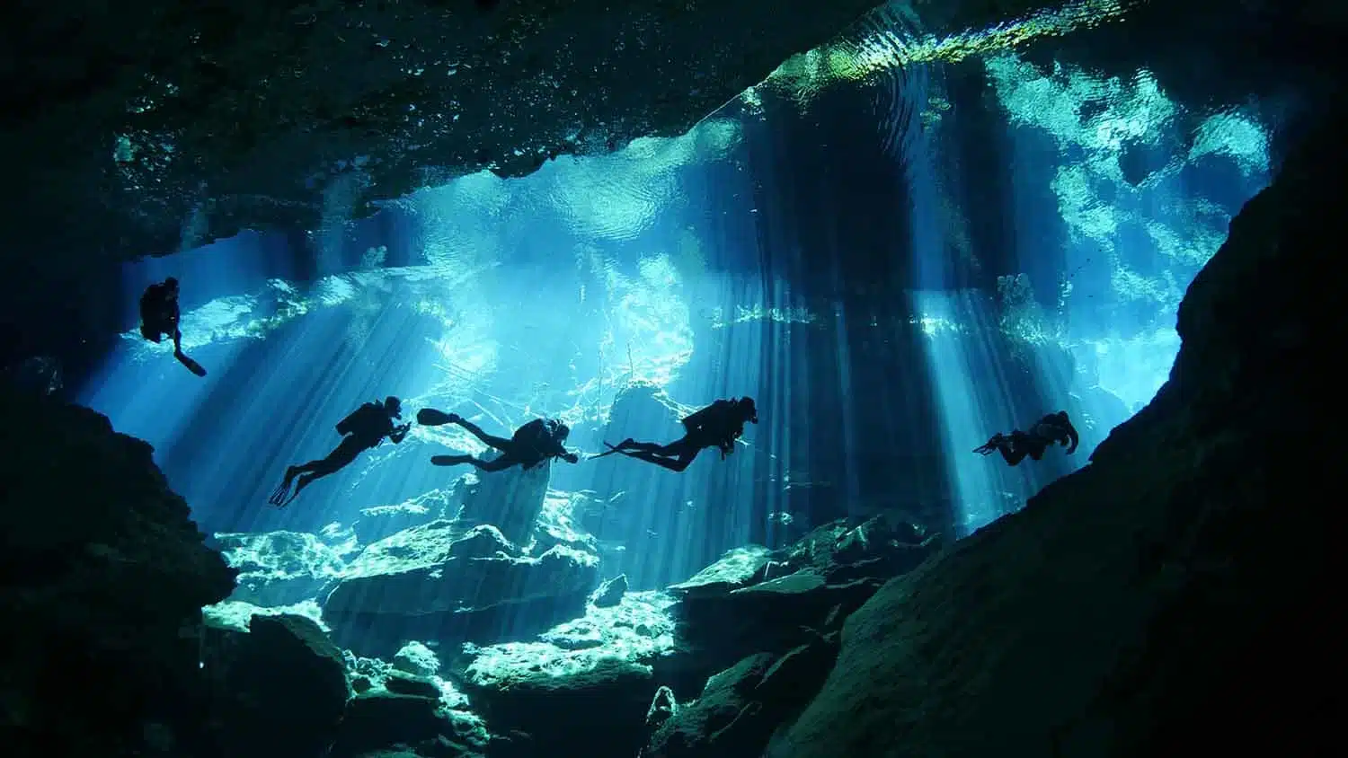 cenote dive tulum