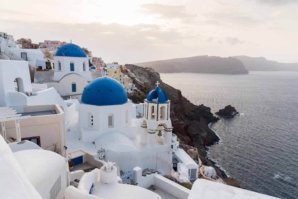 cheap flights to Santorini