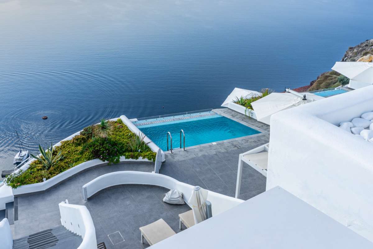 best hotels in santorini greece