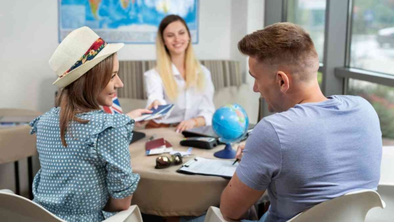 Differences Between a Tour Operator and Travel Agent