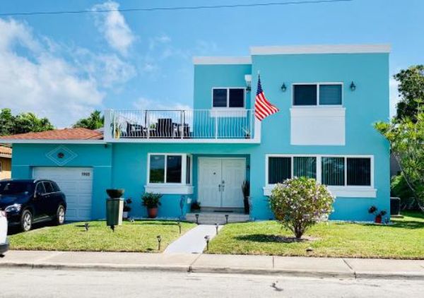 Blue House - Bed and Breakfast's in Miami Beach