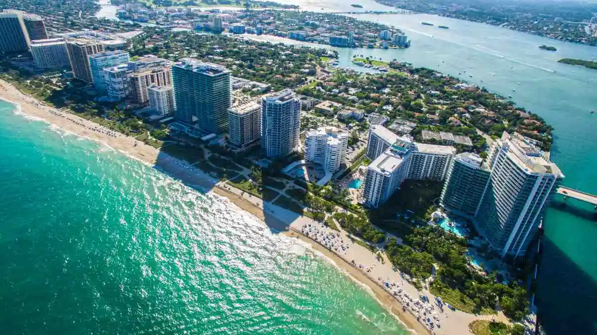 The-Most-Popular-Neighborhoods-in-Miami-Beach